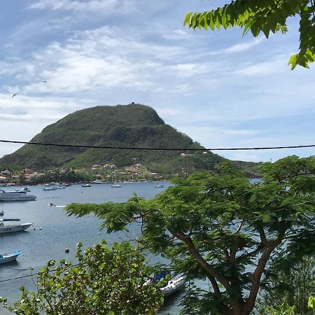 Case A Lili, Joli Haut De Villa Face A La Mer Dans Le Bourg. Тер-де-О Экстерьер фото